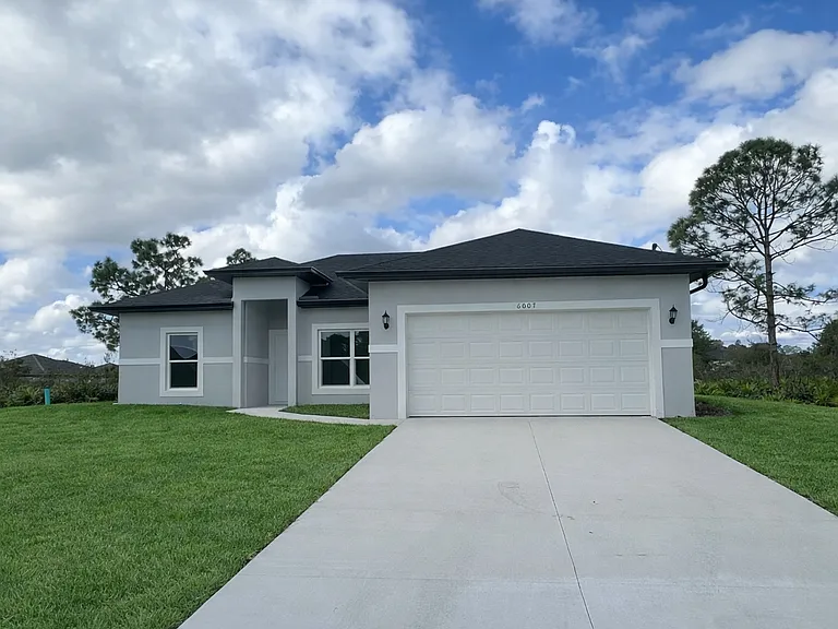 6007 Paula Ave N — Photo 1