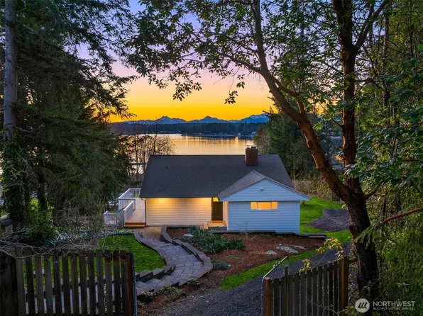 16347 Lemolo Shore Drive NE, Poulsbo, WA 98370