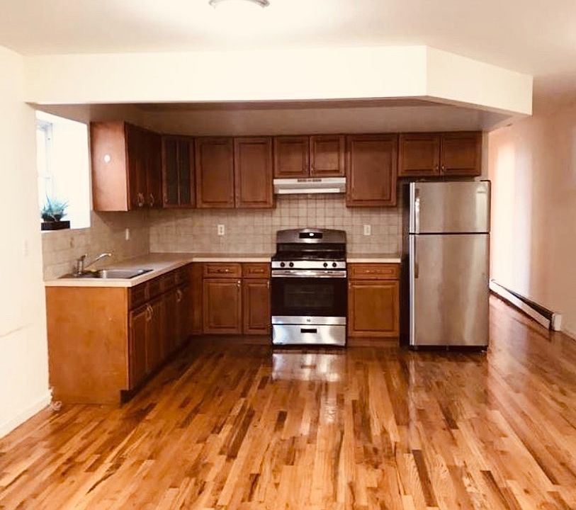 1st image of 7020 73rd St