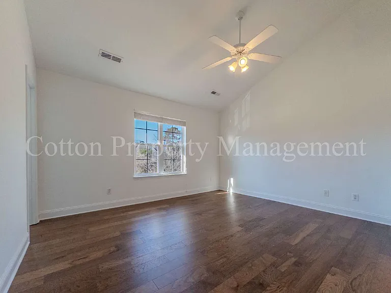 7106 Haven Way — Photo 16