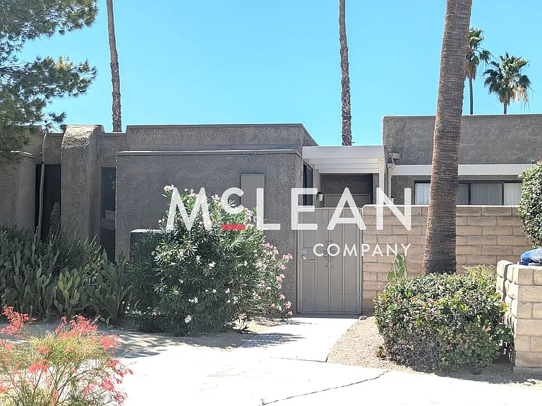 837 Calle De Pinos — Photo 2