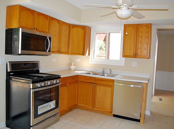 5th image of 315 W Lakeside Dr