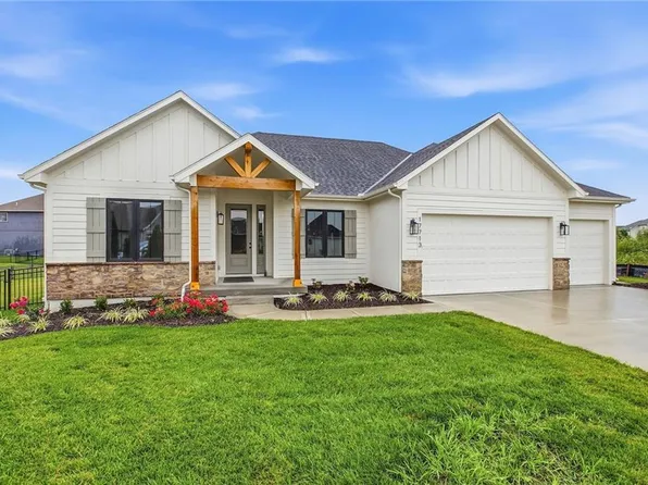 17713 S Brockway St, Olathe, KS 66062