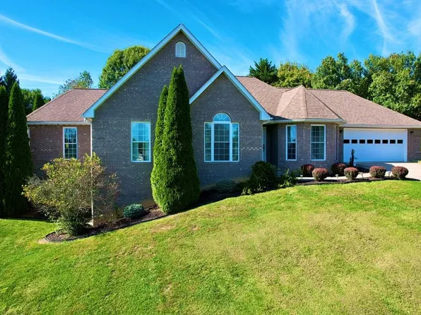 32582 Spring Crest Dr, Glade Spring, VA 24340