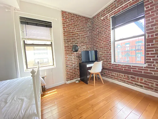 Rented by Oxford Property Group | media 25