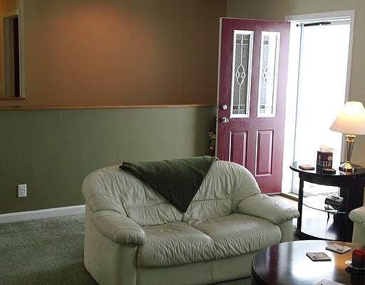 3rd image of 29688 Roscommon Dr