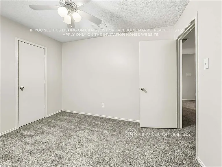 5201 Waltham Ct — Photo 15