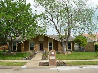 504 Via Del Sur, Mesquite, TX 75150