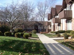 6226 Robinson St APT 1, Overland Park, KS 66202