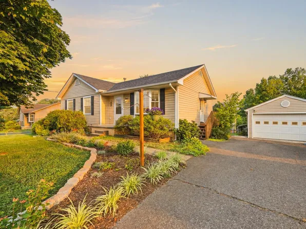 6200 Pawtucket Dr, Lynchburg, VA 24502