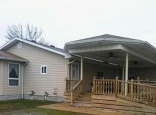 202 W Matthew St, Sesser, IL 62884