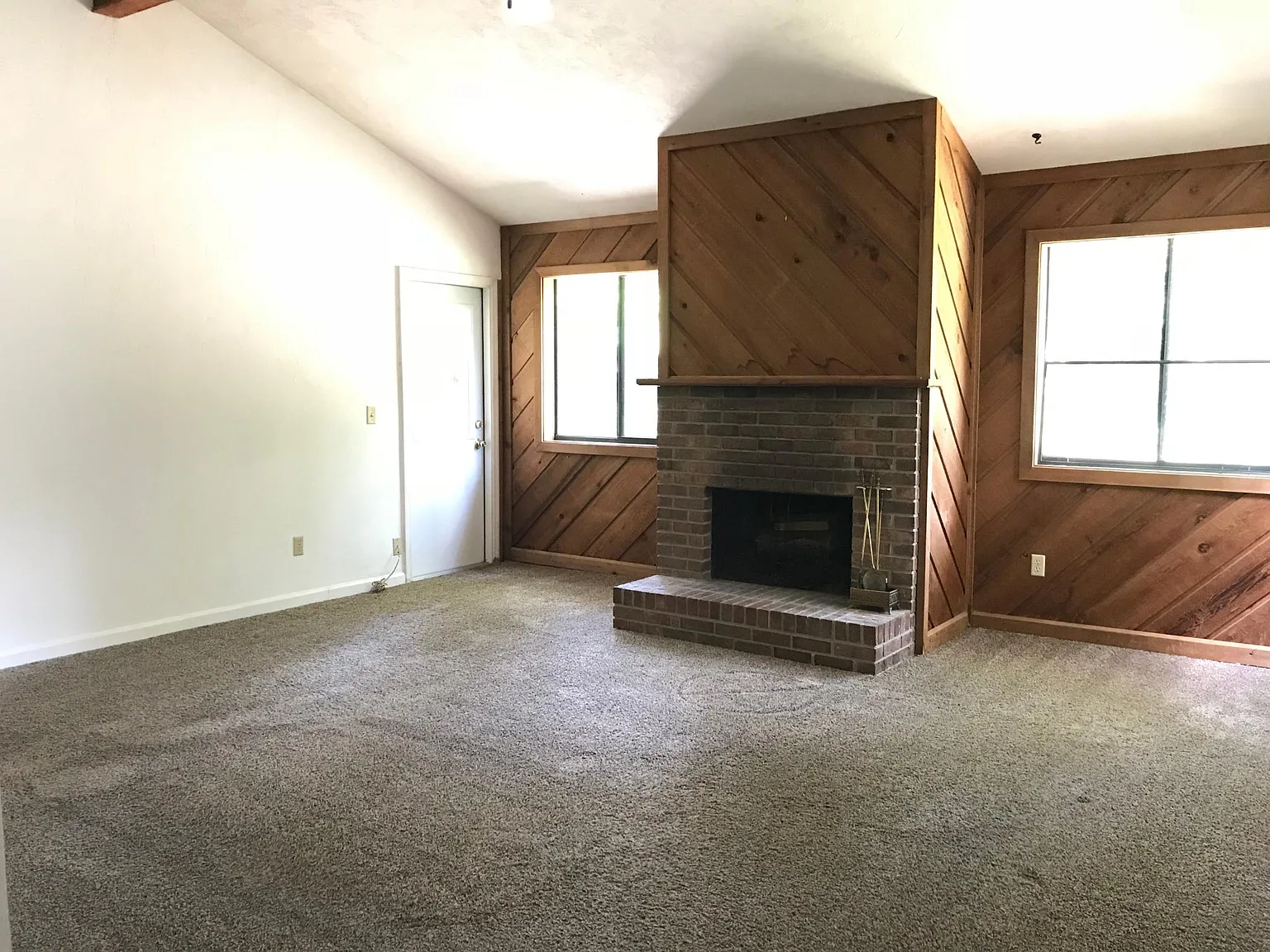 3 bed, 1371 sqft, $1,750 — Photo 3