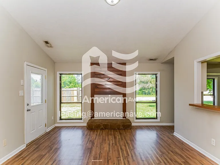 26727_002_living_room_13812264.jpg