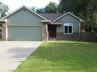 1827 E Idlewild St, Wichita, KS 67216