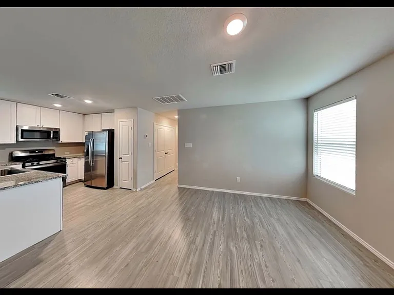 1408 Meadowlark Dr — Photo 1