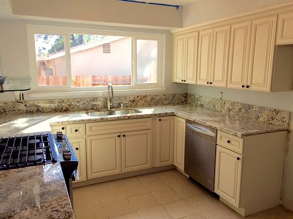 2nd image of 9753 Beachwood Dr