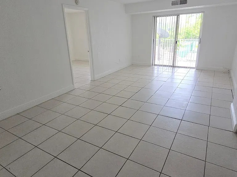 8200 SW 210th St #212 — Photo 6