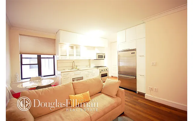 Rented by Douglas Elliman | media 18