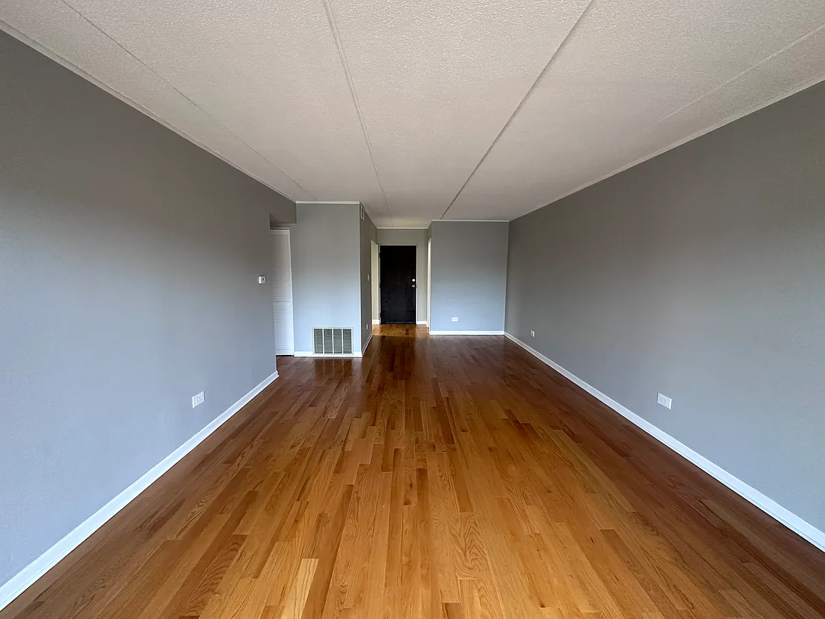 Building Photo - 527 N Quentin Rd #213