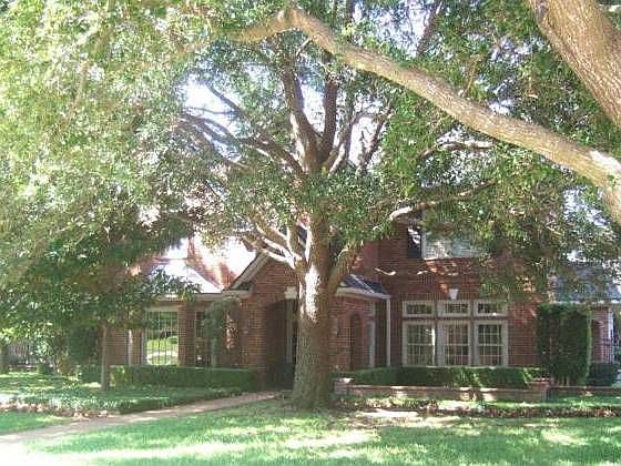 1st image of 3009 Wood Lake Dr