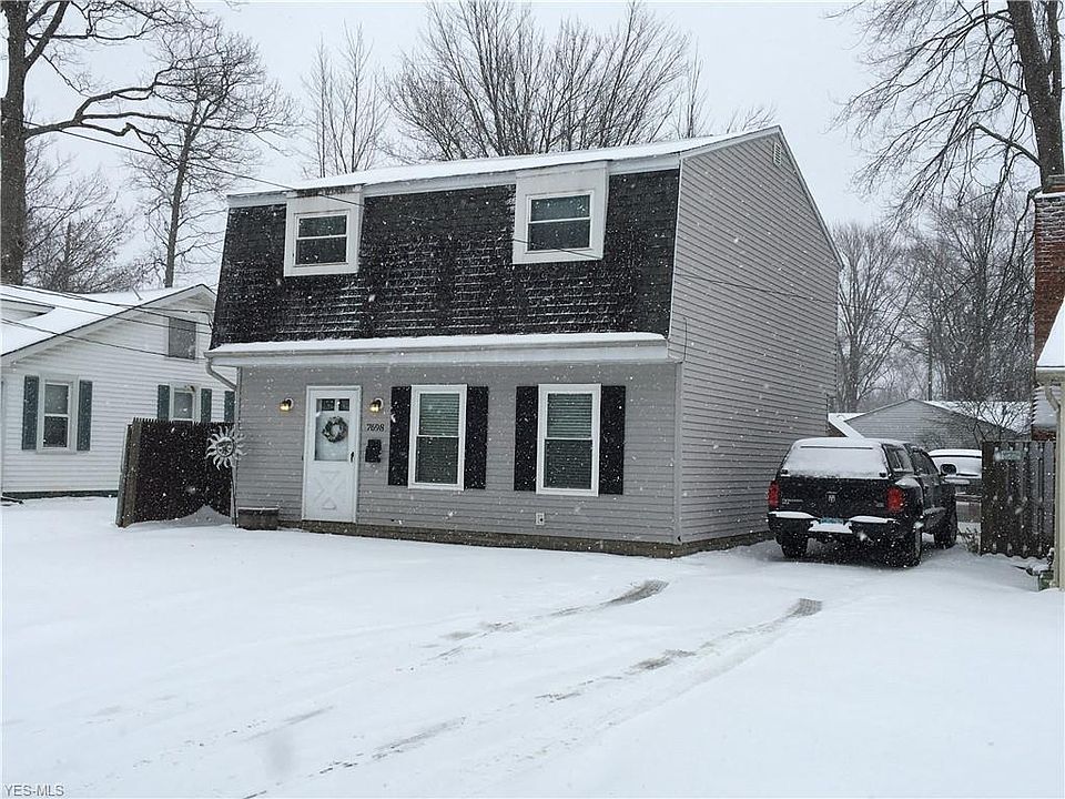 1st image of 7698 Pinehurst Dr