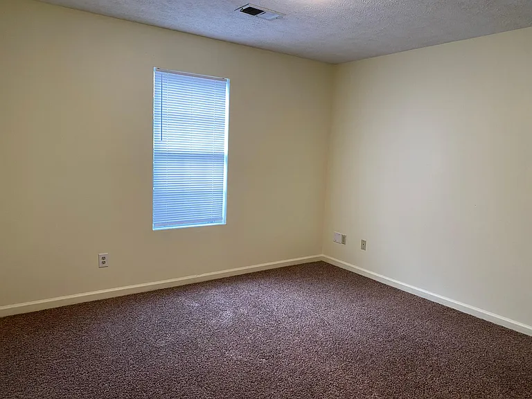 239 Tinker Hill Cv #L — Photo 5