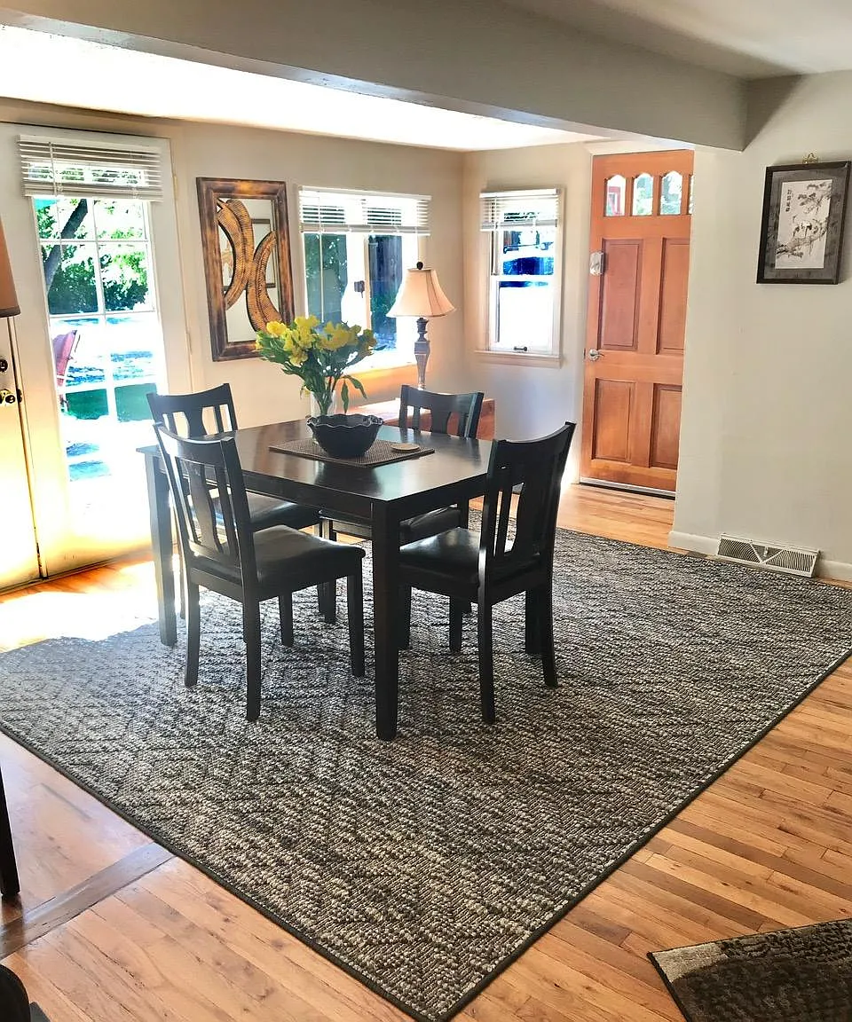 8 W Saint Elmo Ave — Photo 3