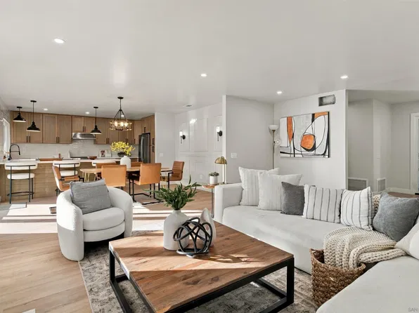 17506 Plaza Karena, San Diego, CA 92128