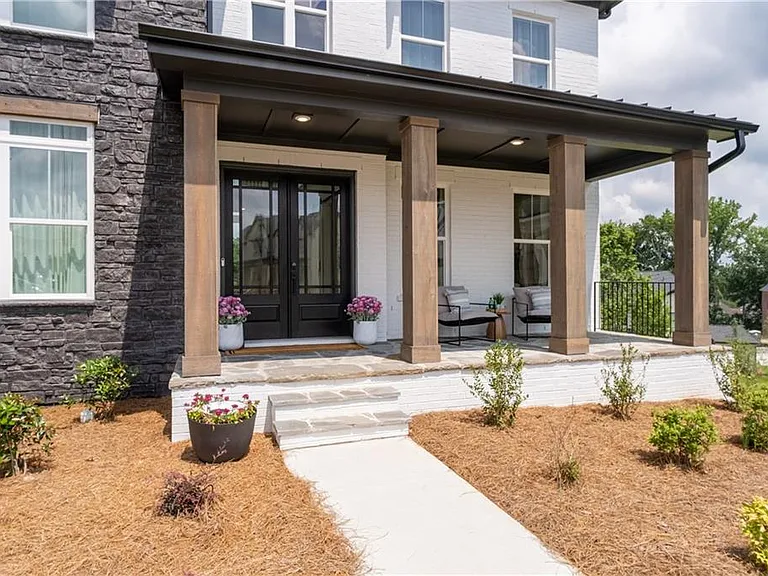 4510 Hawthorn Cir — Photo 6