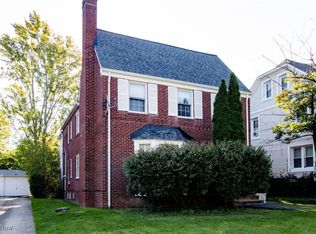 2359 Ashurst Rd, University Heights, OH 44118