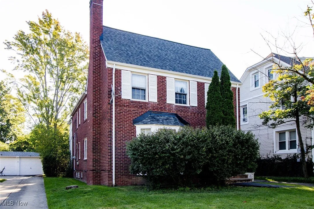 2359 Ashurst Rd photo 1