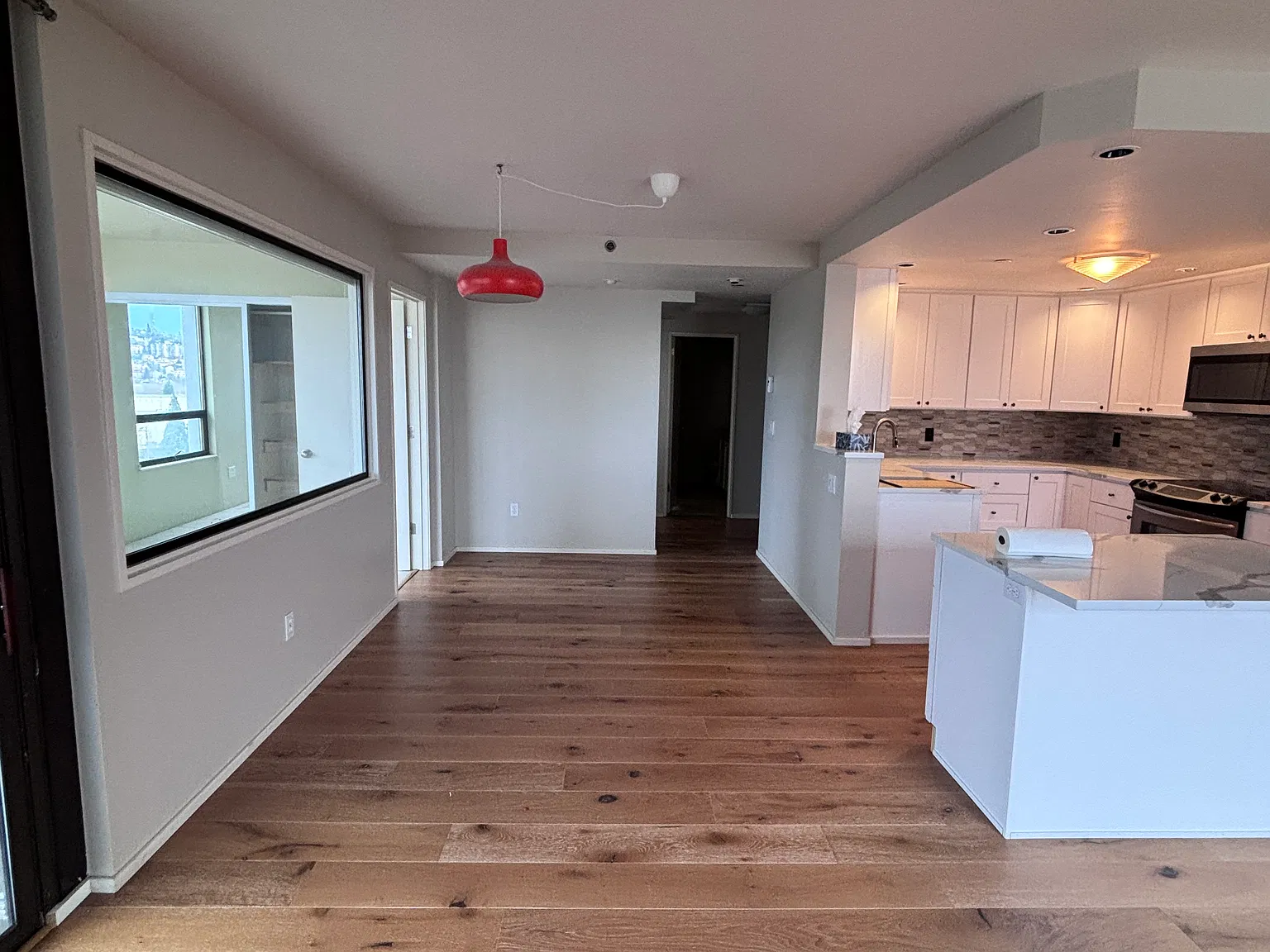 2 bed, 1.5 bath, 985 sqft, $3,200 — Photo 4