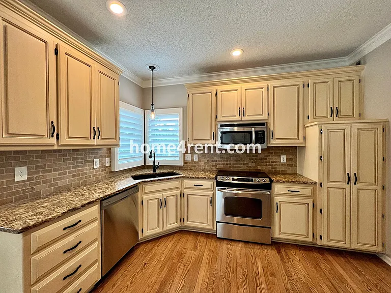 14068 W 147th Pl — Photo 15