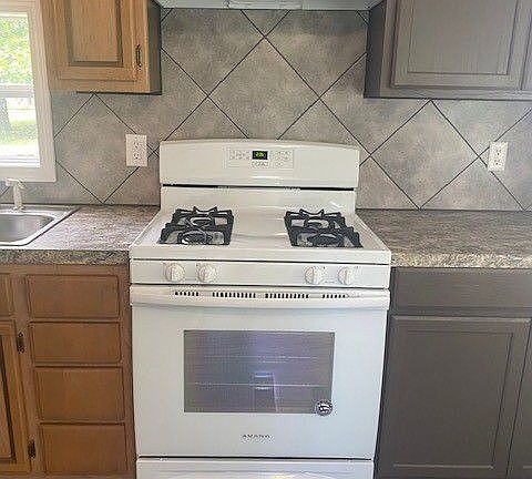 2nd image of 208 W 8th St