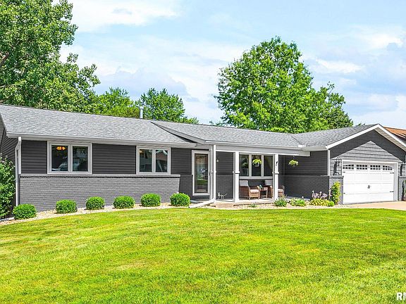 2nd image of 608 N Woodthrush Dr