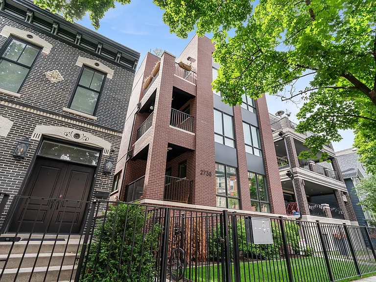 2738 N Racine Ave #1W — Photo 1