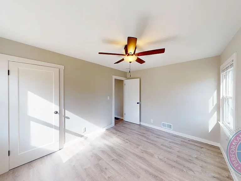 1234 NE Highland St — Photo 4