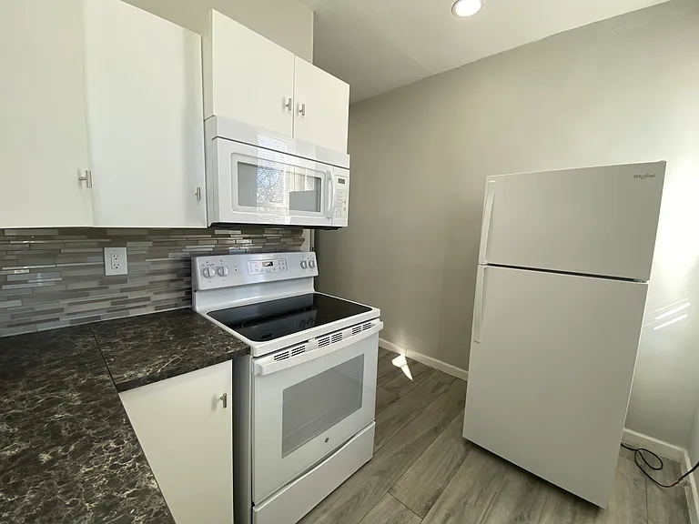 3743 N 18th St #3 — Photo 6