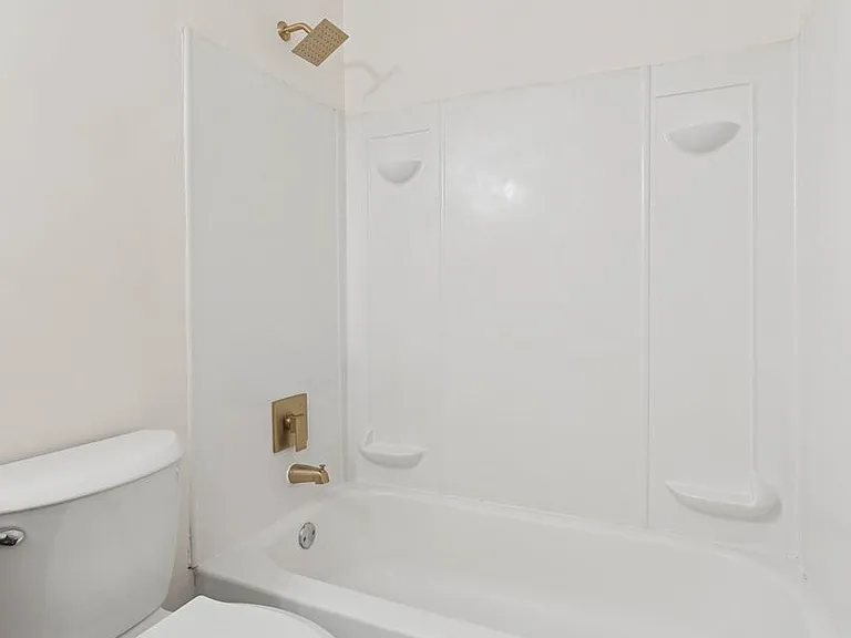 7 Andrea Dr — Photo 5