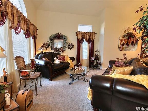 3rd image of 4624 Hideaway Ct