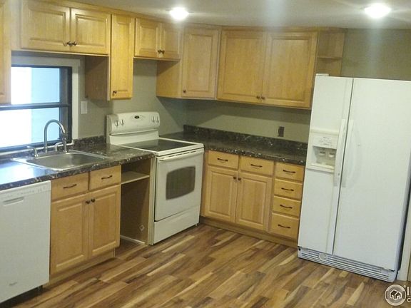 3rd image of 3909 Glacier Dr