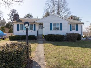 11 Hillcrest Ave, Ledyard, CT 06339