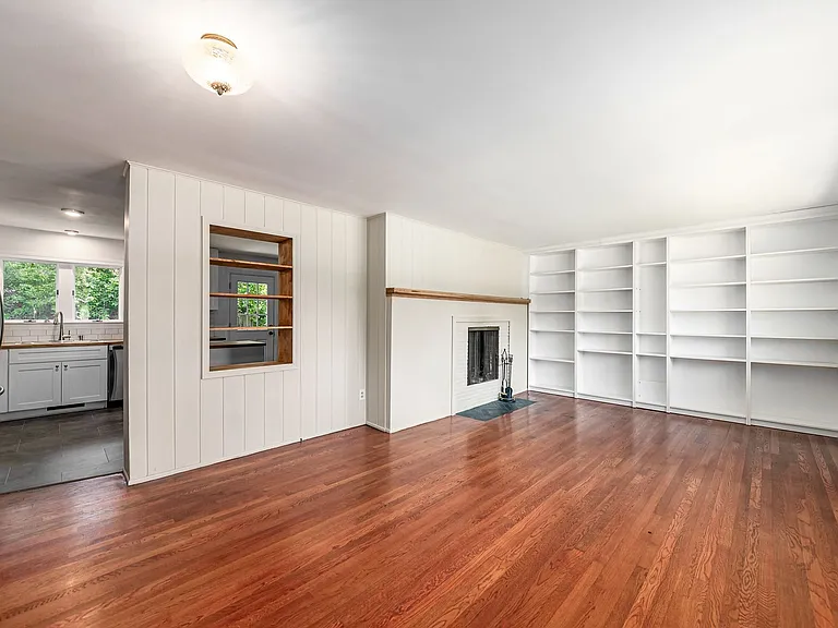 297 E Clearview Ave — Photo 13