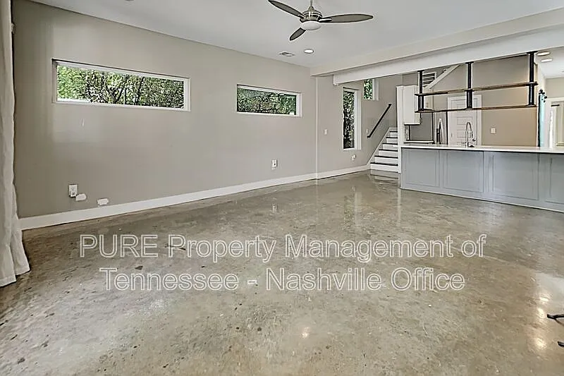 3 bed, 3.0 bath, 1680 sqft, $2,966 — Photo 2
