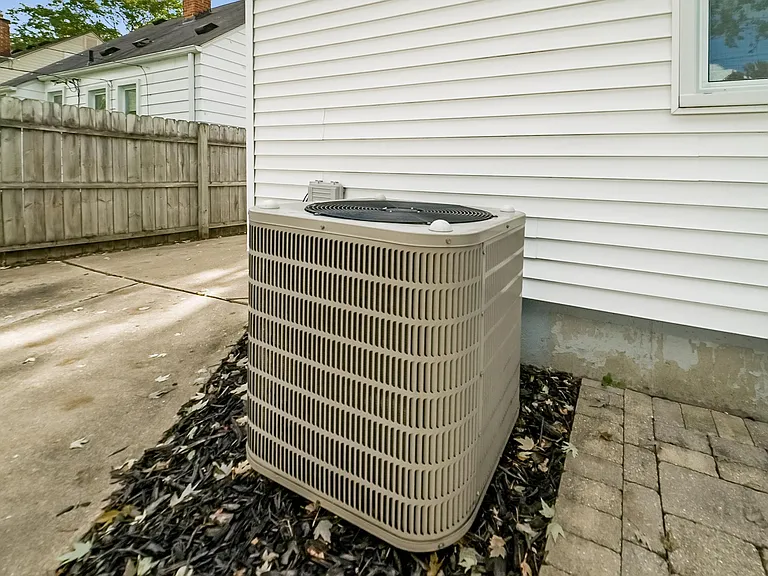141 Girard Ave — Photo 22