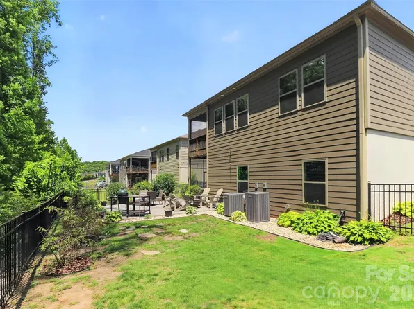 7614 Porrera St, Charlotte, NC 28214