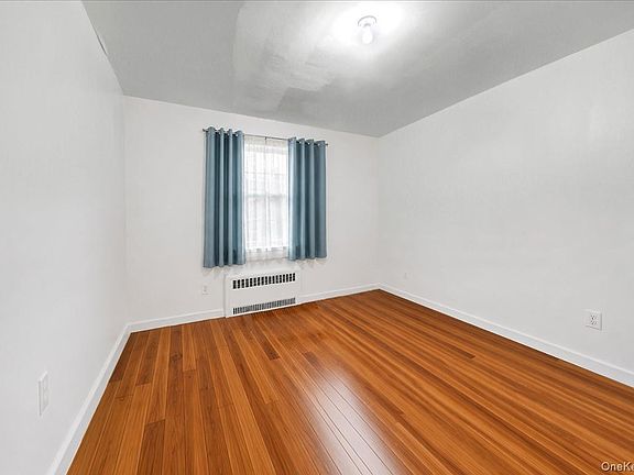4th image of 625 Coster Street
