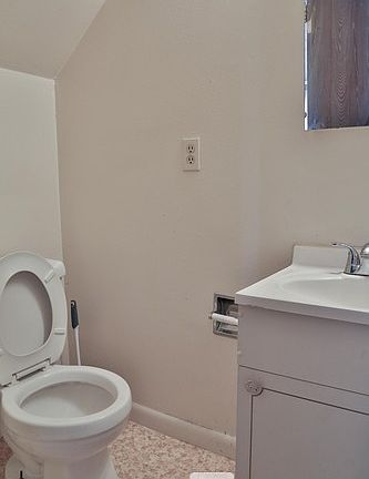 5th image of 265 River View Dr APT 3