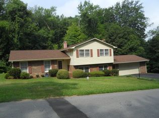 506 Marion Ave, Tazewell, VA 24651