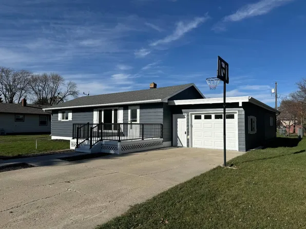1016 8th St, Britton, SD 57430